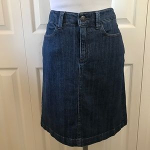 Eddie Bauer Classic Straight Denim Skirt sz 2